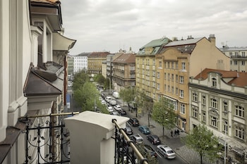 elizabeth suites