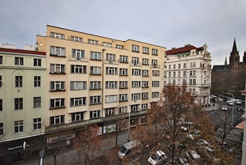 elizabeth suites