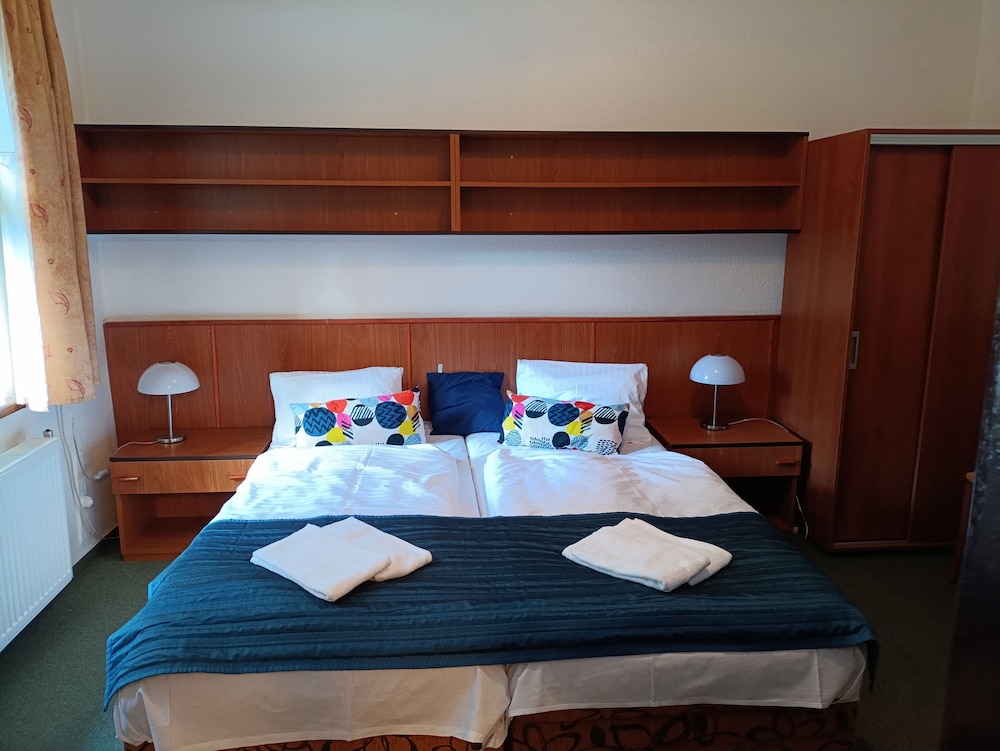 hotel maredis