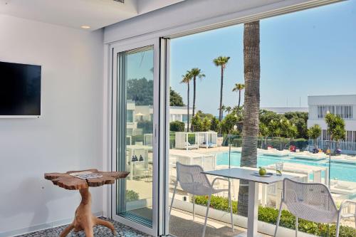 so white club resort
