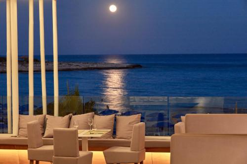 so white club resort