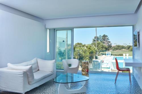 so white club resort