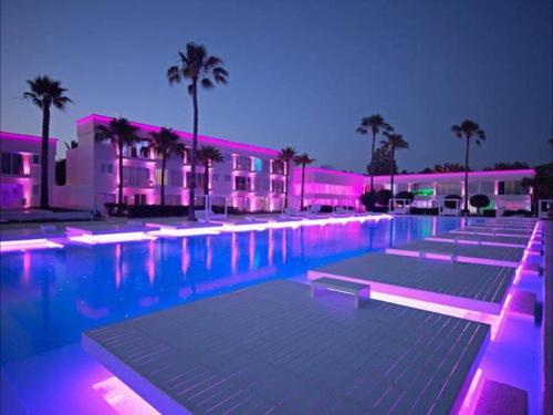 so white club resort