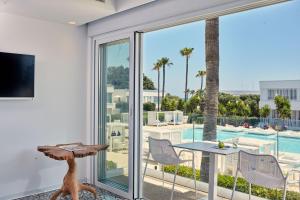 so white club resort