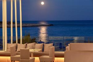 so white club resort