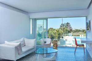 so white club resort