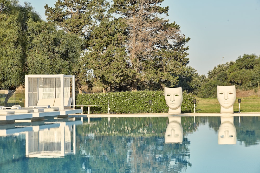 so white club resort
