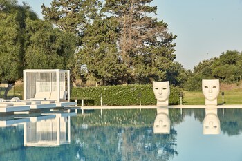 so white club resort