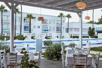 so white club resort