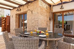 aphrodite hills resort