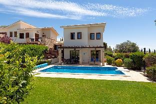 aphrodite hills resort