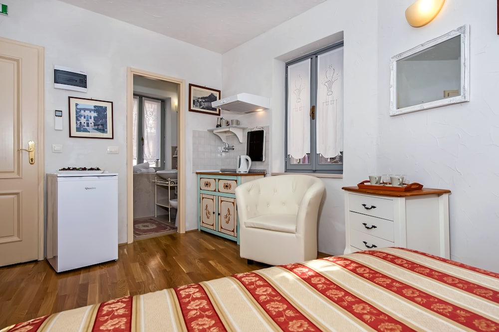 rooms sotto i volti adults only