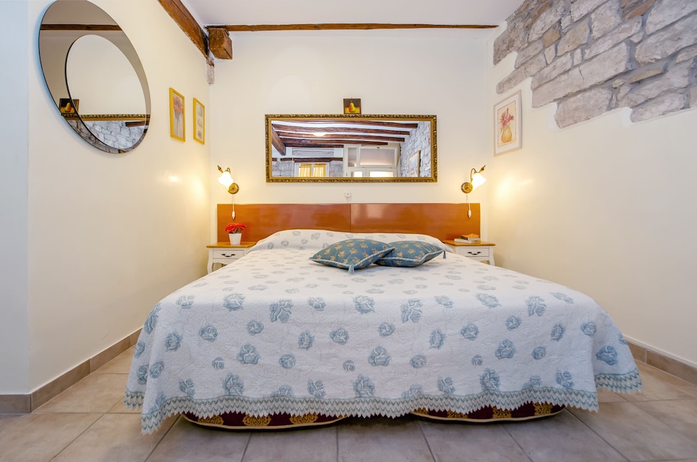 rooms sotto i volti adults only