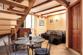 amoret apartments