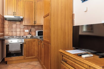 amoret apartments