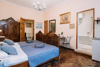 amoret apartments