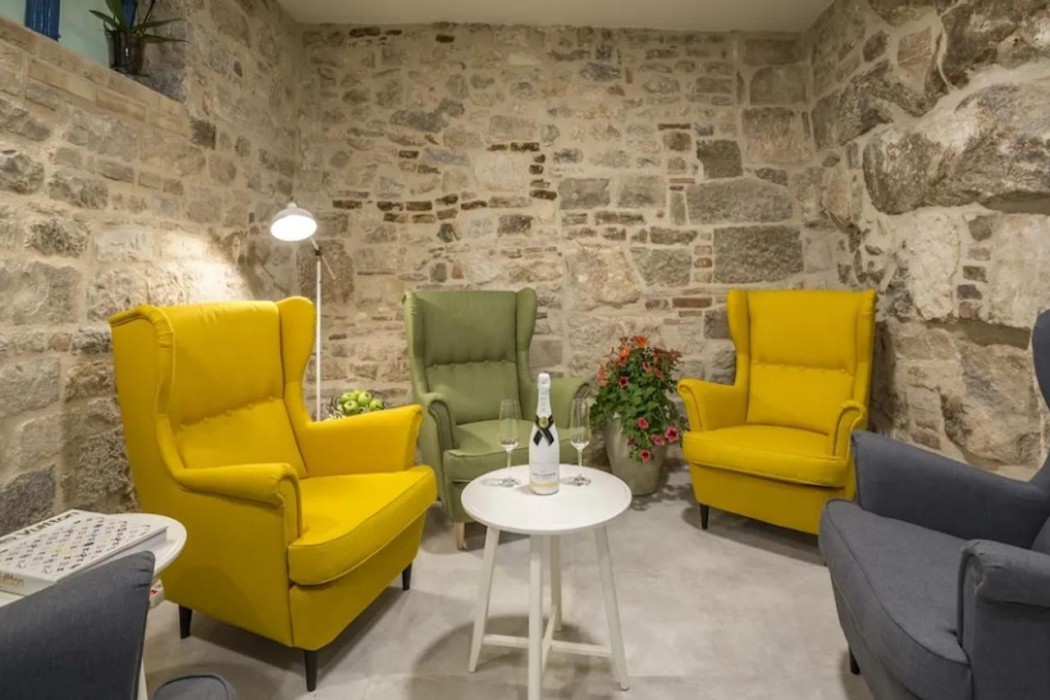 Centro Di Centri Rooms,Split>>Hvar,4 star