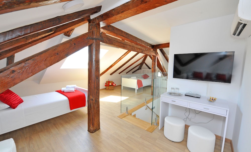 nirvana luxury rooms