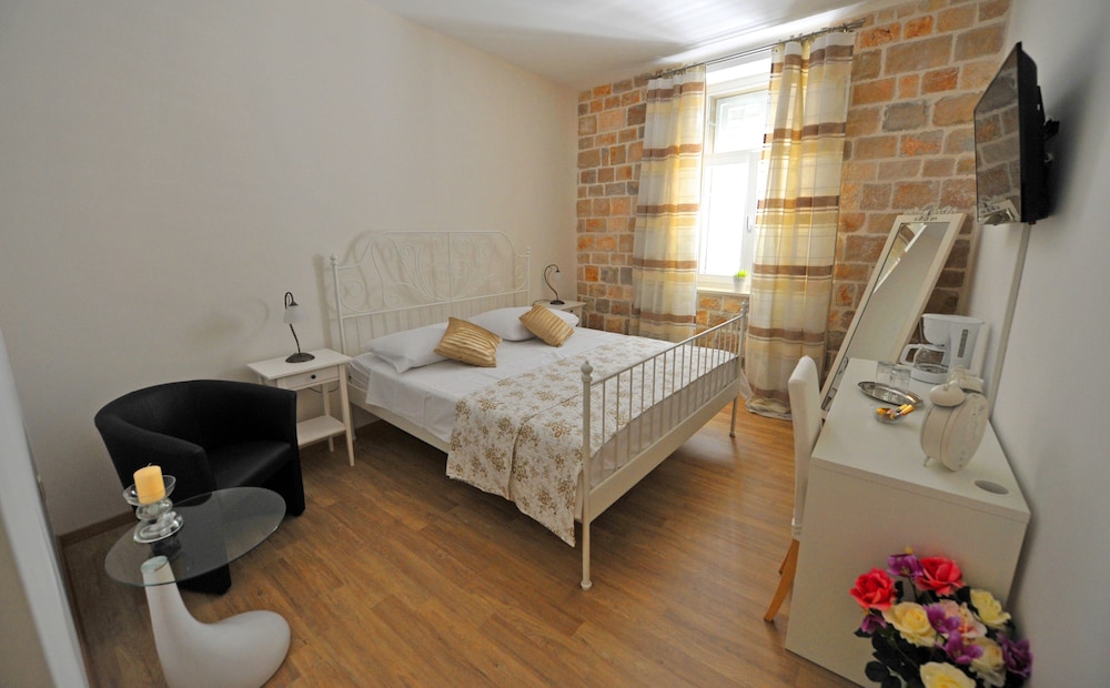 nirvana luxury rooms