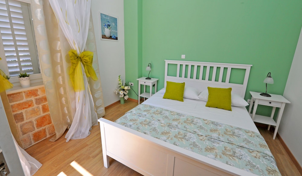 nirvana luxury rooms