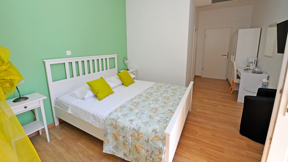 nirvana luxury rooms