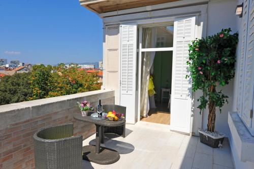 nirvana luxury rooms