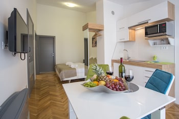 adrion aparthotel