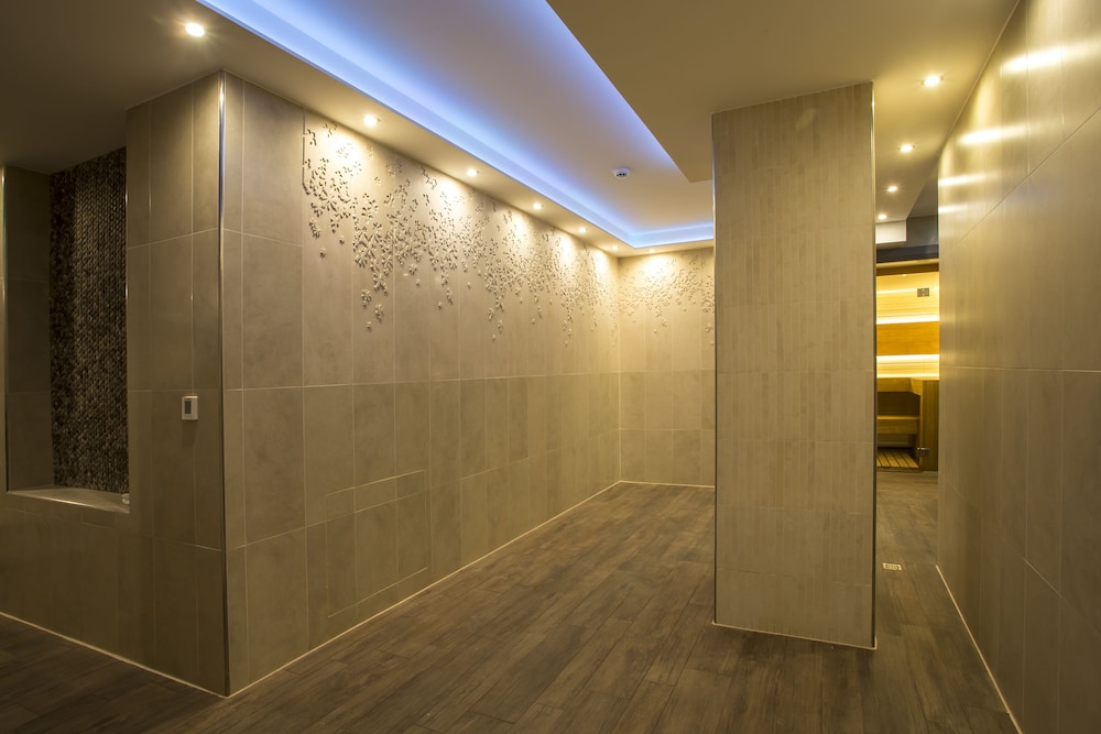 adrion aparthotel