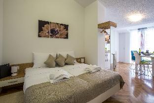 adrion aparthotel