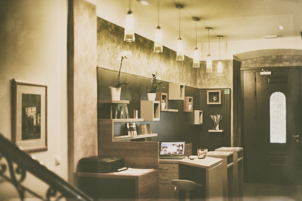 boutique suites joyce