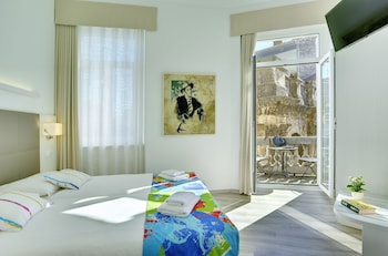 boutique suites joyce