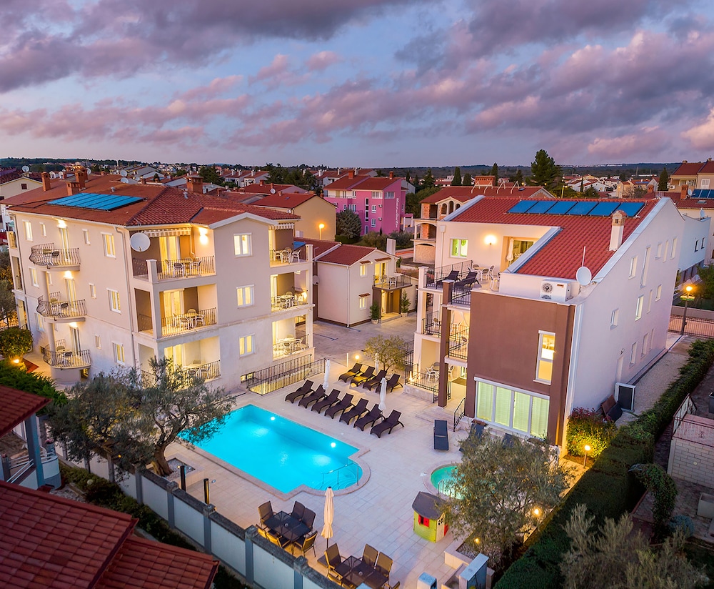 villa nina apartments