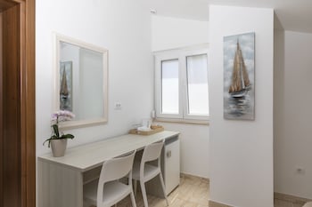 villa nina apartments