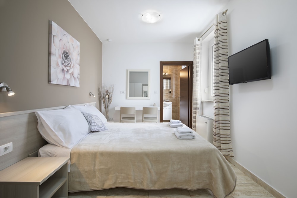 villa nina apartments