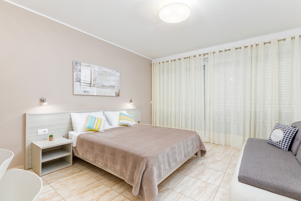 villa nina apartments