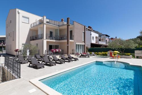 villa nina apartments