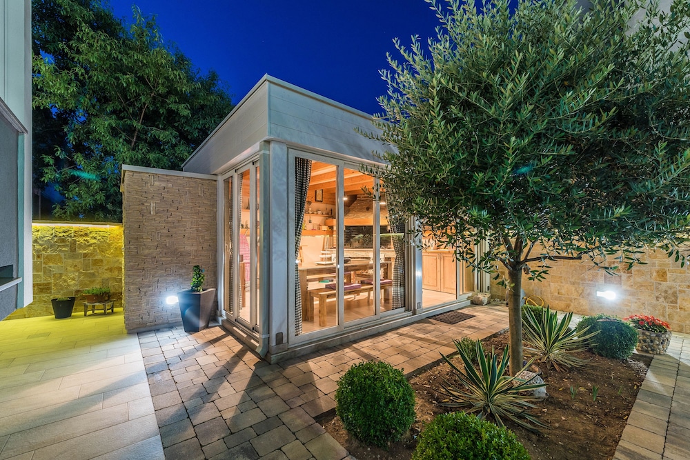 apartments villa karla