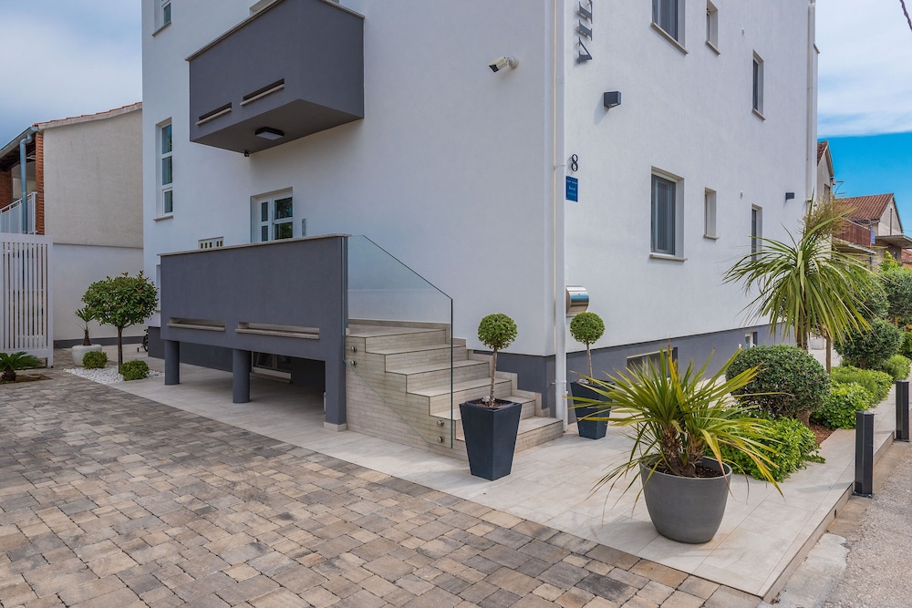 apartments villa karla