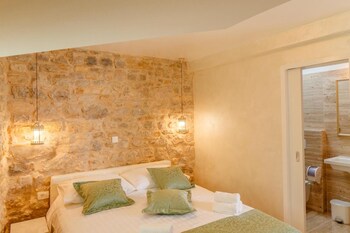 stone house luxury rooms