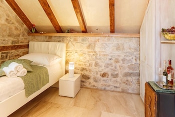 stone house luxury rooms