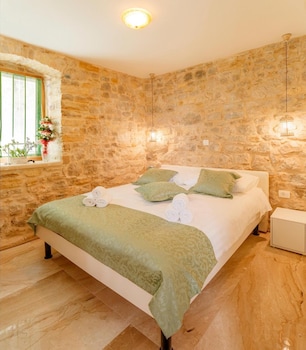 stone house luxury rooms