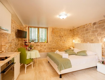 stone house luxury rooms