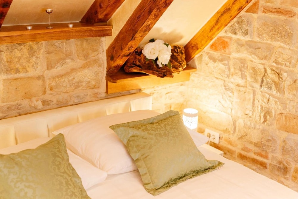 stone house luxury rooms