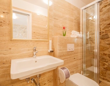 stone house luxury rooms