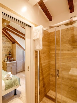 stone house luxury rooms