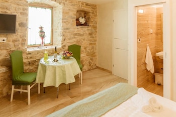 stone house luxury rooms