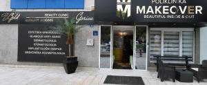 b gold luxury rooms