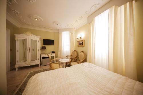 palazzo venezia adults only