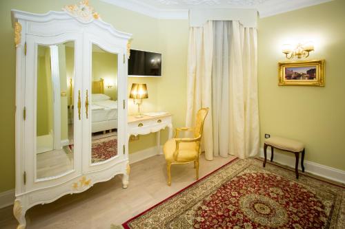 palazzo venezia adults only