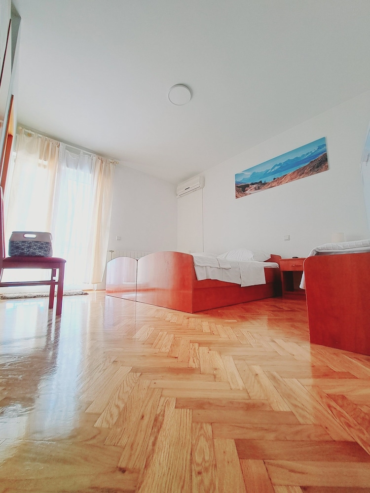 guesthouse varnica